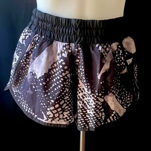 Lululemon 3.5” Short with Zip pocket